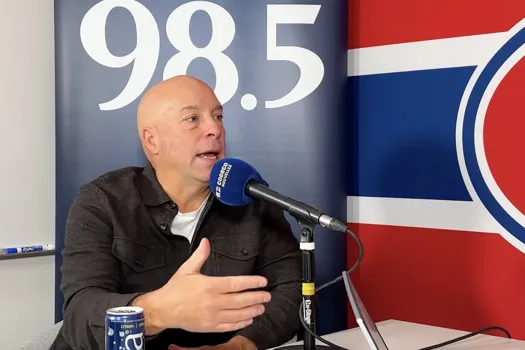 Kent Hughes en a assez: il perd patience dans le studio du 98,5 Sports