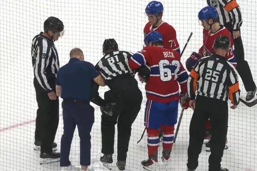 Scène à glacer le sang au Centre Bell : un juge de ligne s’écroule