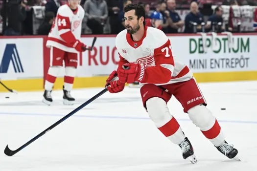 Technique pour convaincre Dylan Larkin de venir à Montréal: Elliotte Friedman dévoile le plan